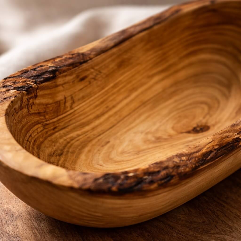 Miska do Serwowania z Drewna Oliwnego - Rustykalna Krawędź (16 cm)